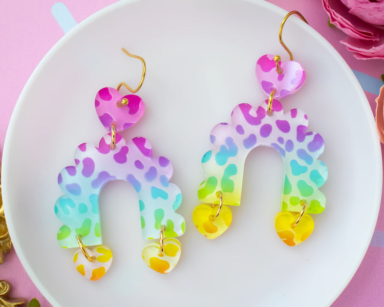 Rainbow Leopard Print Scallop Arch Earrings With Hearts