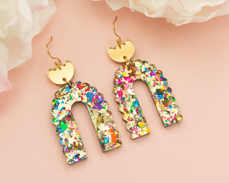Scallop Arch Gold Geometric Earrings