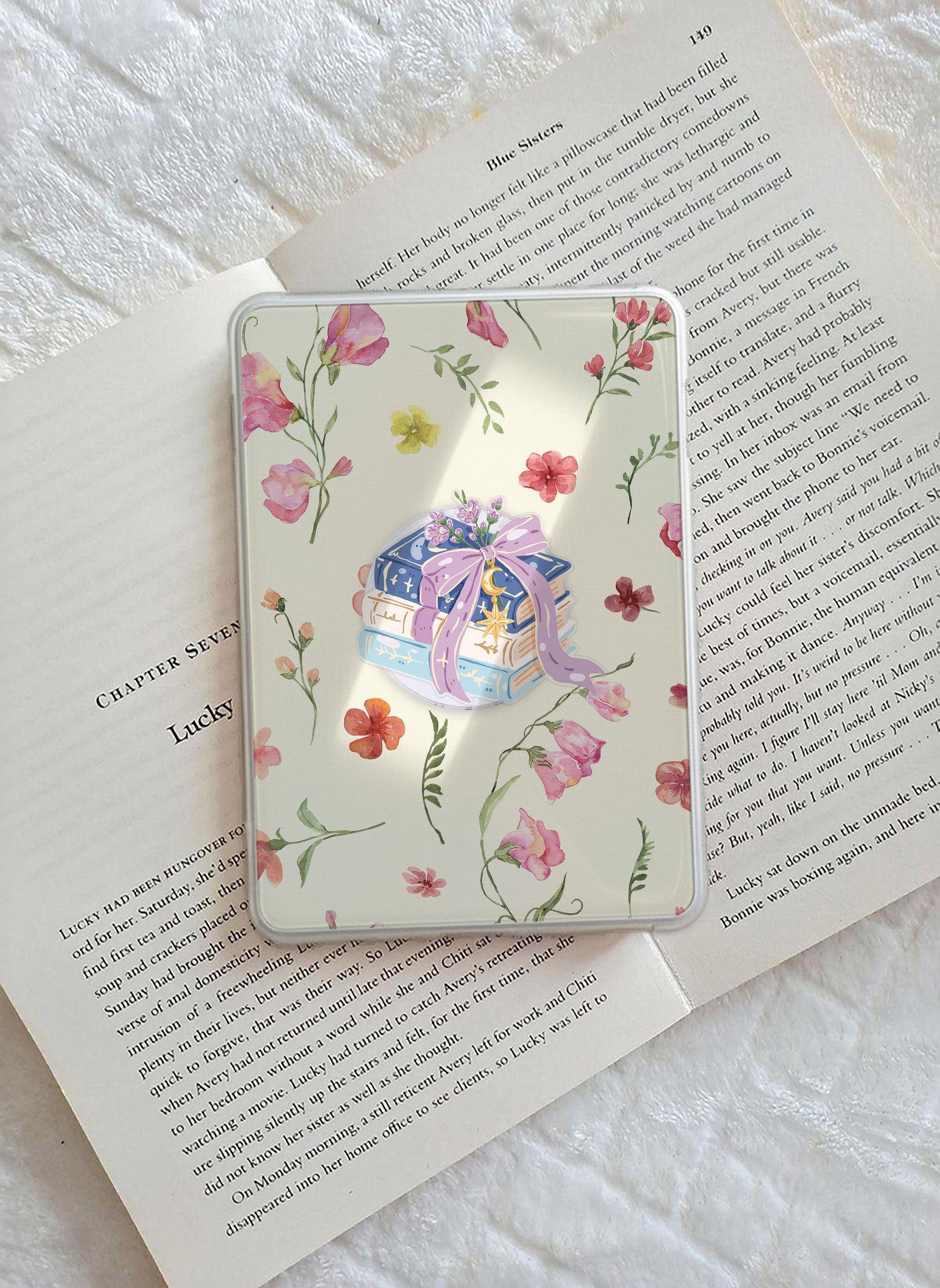 Celestial Books magnetic phone grip - product image 4