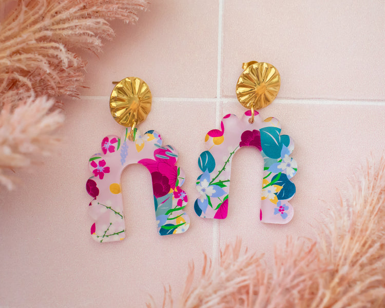 Floral Scallop Arch Geometric Earrings