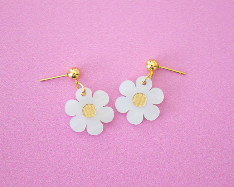 Small White Daisy Earrings